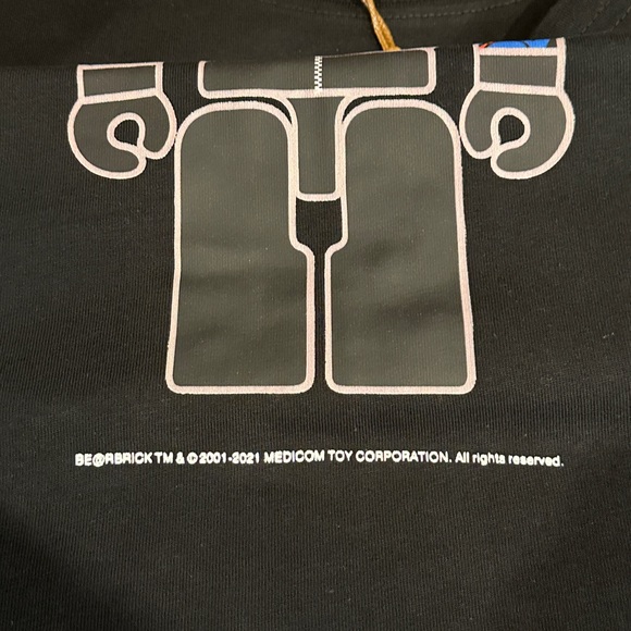 BAPE x Medicom Toy Camo Bear Tee
Black - Picture 4 of 6